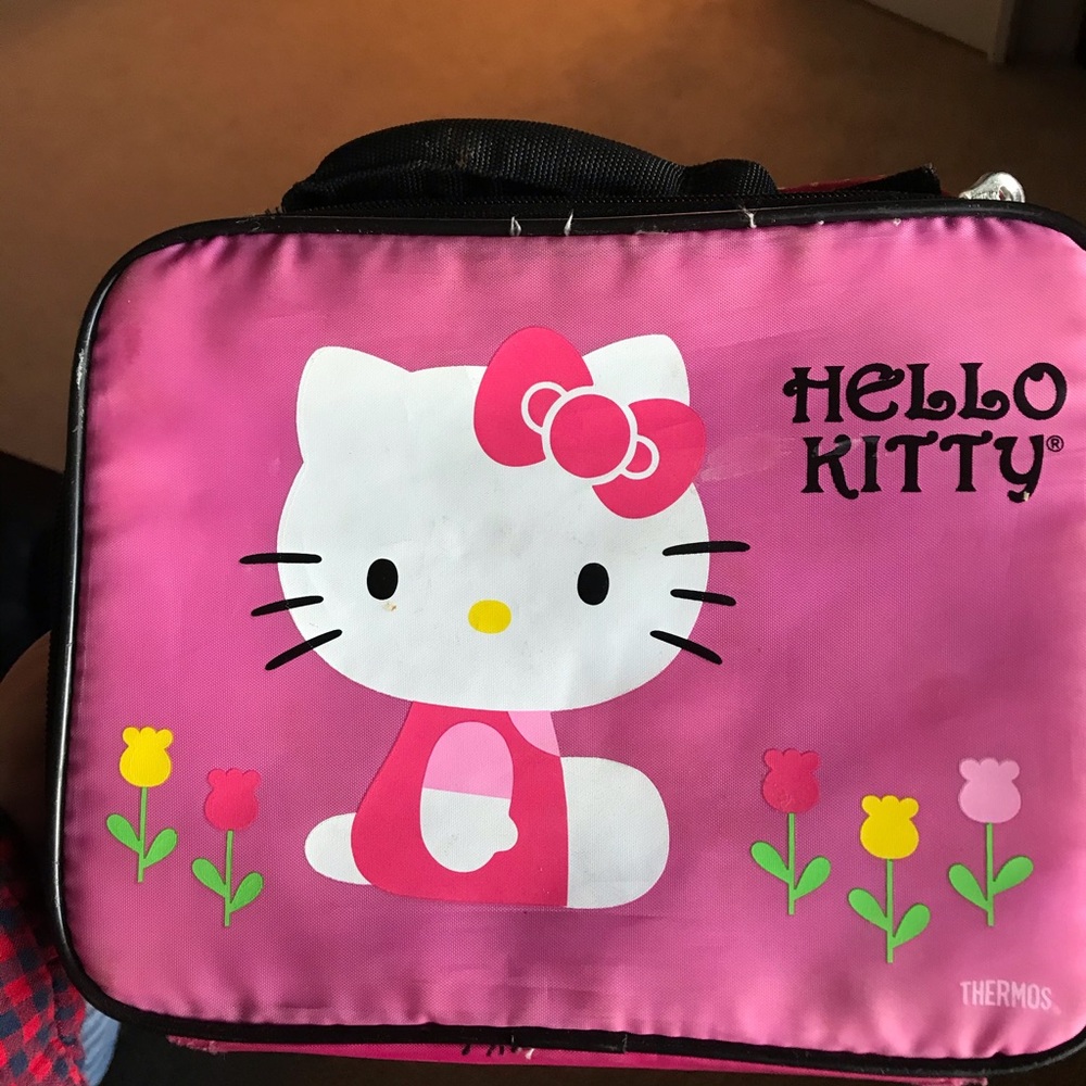 Pink and black hello kitty lunch pail 🐱